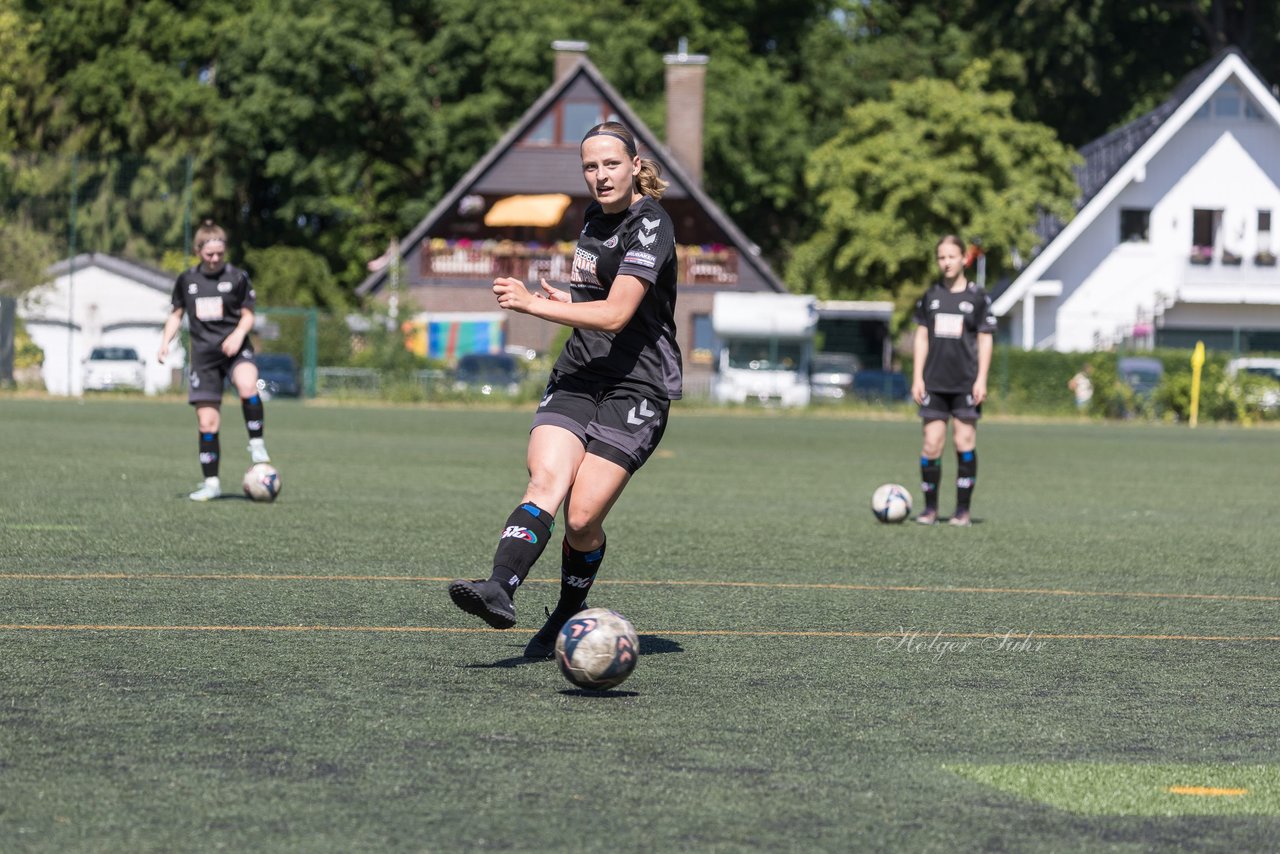 Bild 98 - wBJ SV Henstedt Ulzburg - TuS Rotenhof : Ergebnis: 12:0